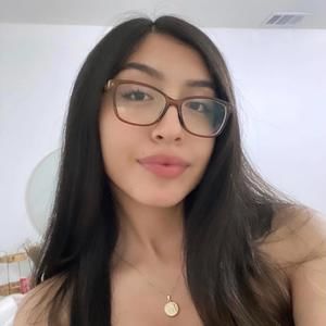 Meet your Posher, Marcela